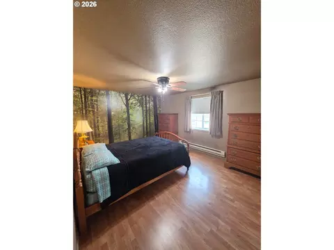 Bedroom - 3125 E St, Baker City, OR 97814 photo 1 of 2