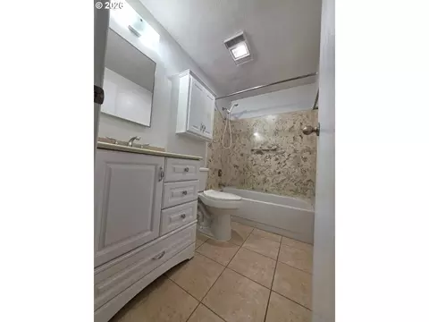 Bath - 3125 E St, Baker City, OR 97814 photo 1 of 2