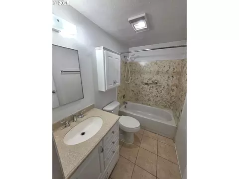 Bath - 3125 E St, Baker City, OR 97814 photo 2 of 2