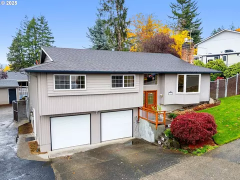555 SW 7th St, Gresham, OR 97080
