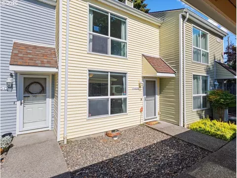 7110 NE 43rd St #B, Vancouver, WA 98661