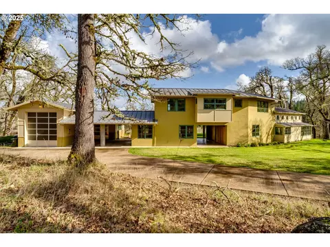 85789 Allbritain Ln, Eugene, OR 97405