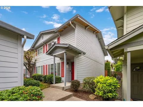 687 32nd St #4, Washougal, WA 98671