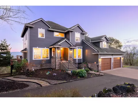 825 Old Garden Valley Rd, Roseburg, OR 97471