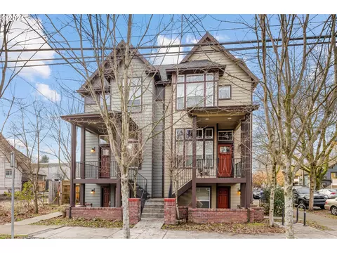 2303 SE 12th Ave #4, Portland, OR 97214