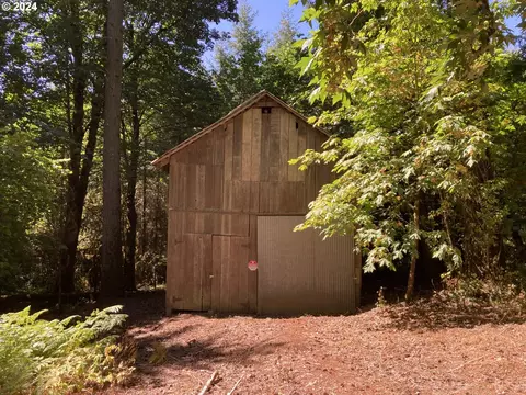 NW Viewmont Dr, Dundee, OR 97115