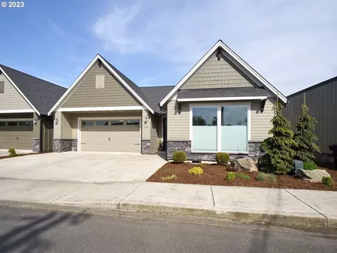 526 3rd St, Woodland, WA 98674