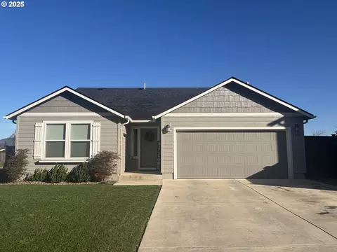 5308 Squirrel St, Springfield, OR 97478