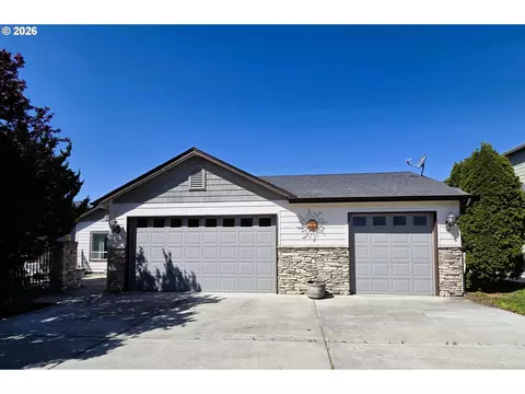 2133 NW Dusk Dr, Hermiston, OR 97838
