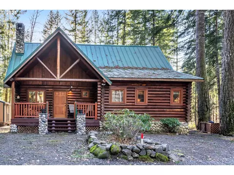 64894 E Sandy River Ln, Rhododendron, OR 97049