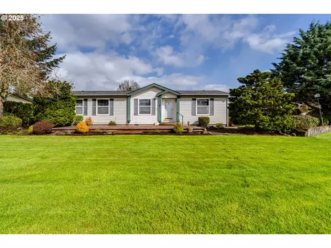 5353 Club Dr, Eugene, OR 97402