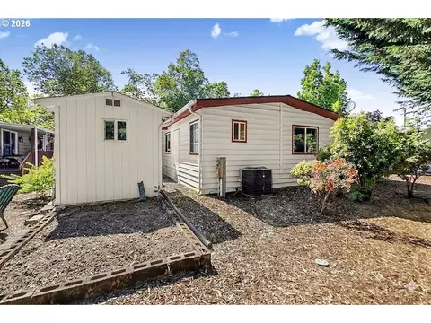 Exterior - 4800 Barger Dr #10, Eugene, OR 97402 photo 4 of 10