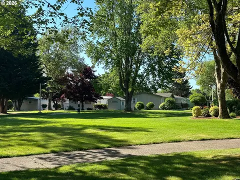 Exterior - 4800 Barger Dr #10, Eugene, OR 97402 photo 6 of 10