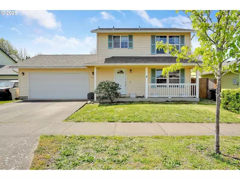 920 W D St, Lebanon, OR 97355