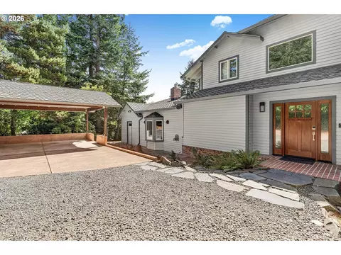 Exterior - 2294 Mclean Blvd, Eugene, OR 97405 photo 2 of 7