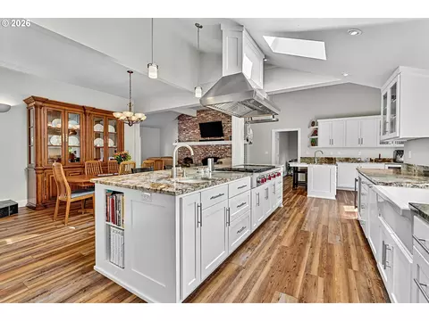 Kitchen - 2294 Mclean Blvd, Eugene, OR 97405 photo 1 of 6