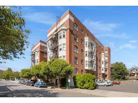 2083 NW Johnson St #21, Portland, OR 97209