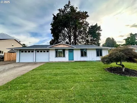 625 Hartke Loop, Oregon City, OR 97045