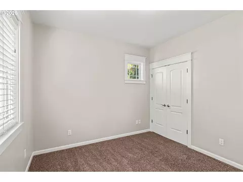 Bedroom - 2697 Crowther Dr, Eugene, OR 97404 photo 6 of 8