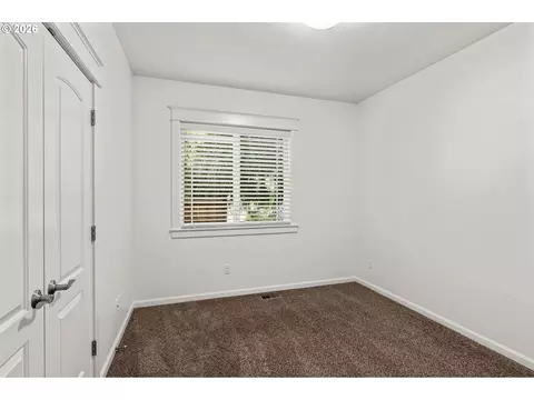 Bedroom - 2697 Crowther Dr, Eugene, OR 97404 photo 3 of 8