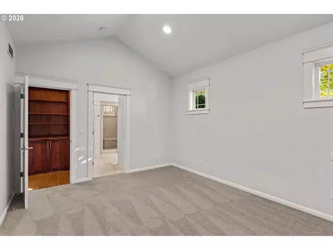 Bedroom - 2697 Crowther Dr, Eugene, OR 97404 photo 1 of 8