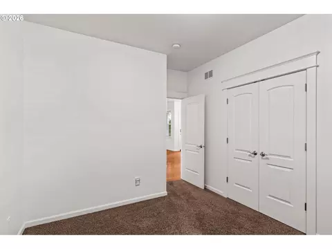 Bedroom - 2697 Crowther Dr, Eugene, OR 97404 photo 4 of 8