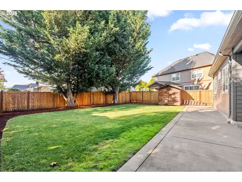 Exterior - 2697 Crowther Dr, Eugene, OR 97404 photo 6 of 8