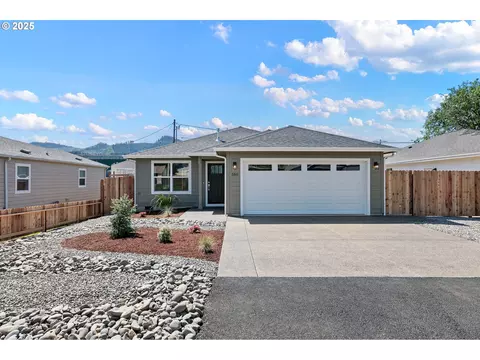 550 W First Ave, Sutherlin, OR 97479