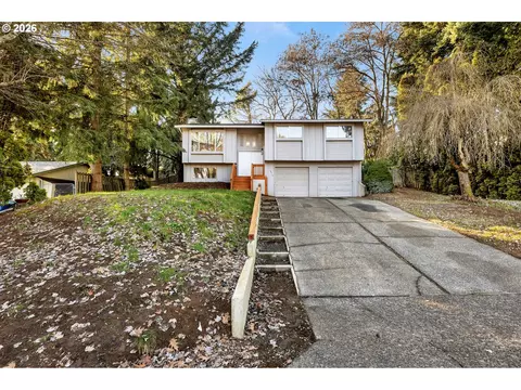 10210 NE 43rd Ave, Vancouver, WA 98686