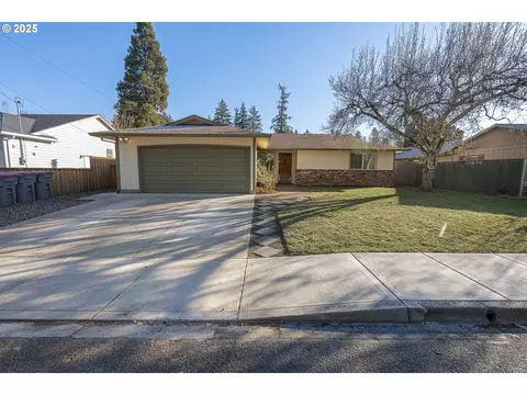 316 NW Wallace Way, Mcminnville, OR 97128