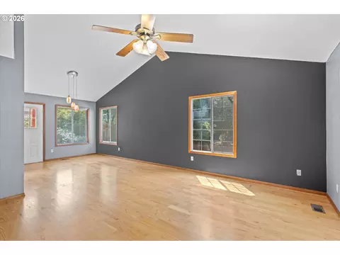 1722 SW Hartley Ave, Gresham, OR 97080 photo 5