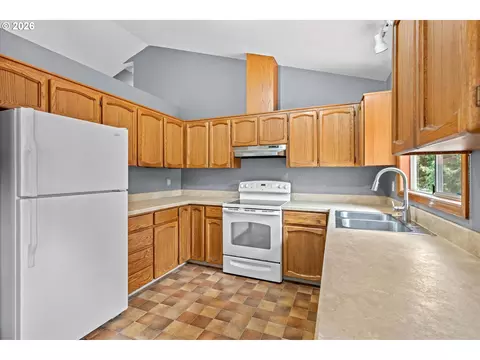 1722 SW Hartley Ave, Gresham, OR 97080 photo 9