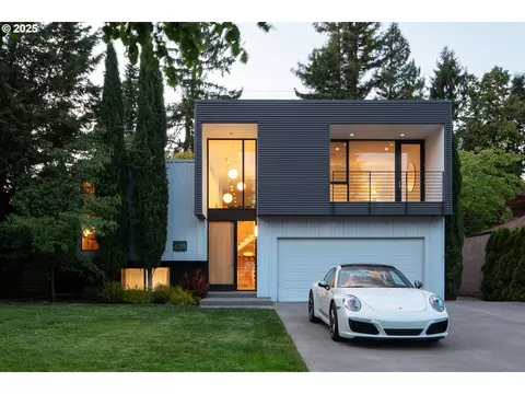 639 SE Andover Pl, Portland, OR 97202
