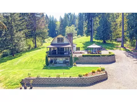 21210 SE Greenleaf Dr, Sandy, OR 97055