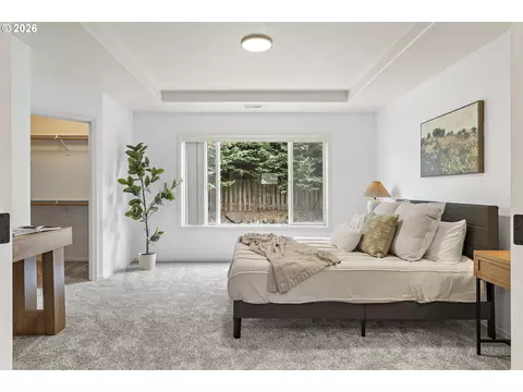 Bedroom - 14955 SE Stanhope Rd, Clackamas, OR 97015 photo 3 of 10