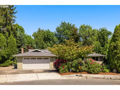 1066 NE 6th Dr, Hillsboro, OR 97124