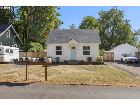 Exterior - 112 Hansen Ln, Eugene, OR 97404 photo 15 of 16
