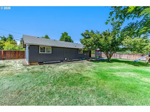 Exterior - 2219 19th St, Springfield, OR 97477 photo 6 of 14