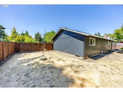 Exterior - 2219 19th St, Springfield, OR 97477 photo 8 of 14
