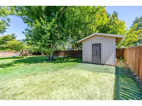 Exterior - 2219 19th St, Springfield, OR 97477 photo 10 of 14