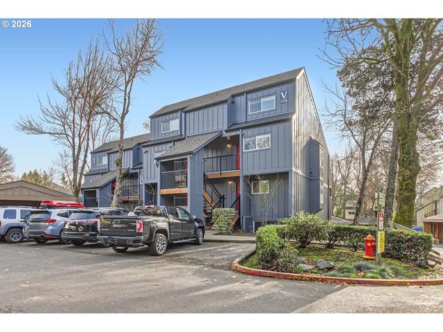 4 Touchstone #143, Lake Oswego, OR 97035