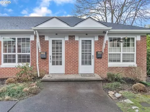 2621 NW Raleigh St #26, Portland, OR 97210