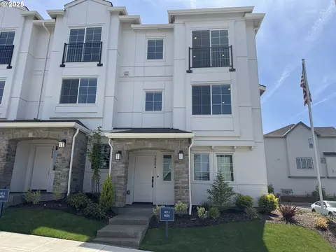 16664 SW Jean Louise Rd, Tigard, OR 97223