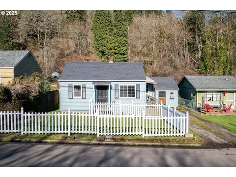 715 NW 10th Ave, Camas, WA 98607