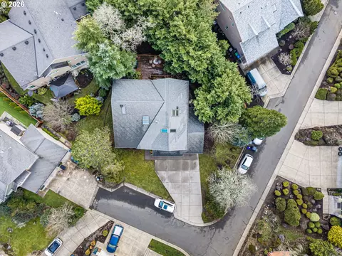 View/Area - 3368 Bentley Ave, Eugene, OR 97405 photo 1 of 3