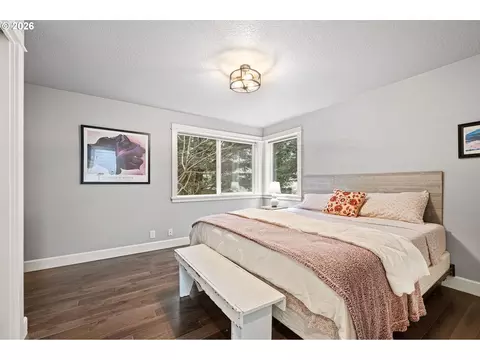Bedroom - 3368 Bentley Ave, Eugene, OR 97405 photo 1 of 9