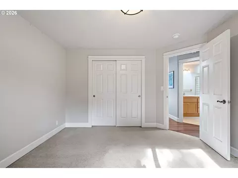 Bedroom - 3368 Bentley Ave, Eugene, OR 97405 photo 7 of 9