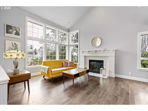 Living - 3368 Bentley Ave, Eugene, OR 97405 photo 1 of 6