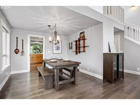 Dining - 3368 Bentley Ave, Eugene, OR 97405 photo 1 of 2