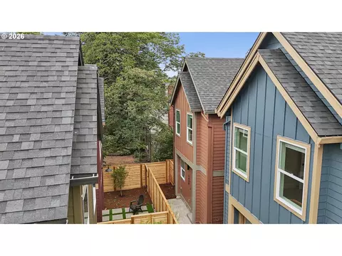 5448 NE Prescott St #5, Portland, OR 97218